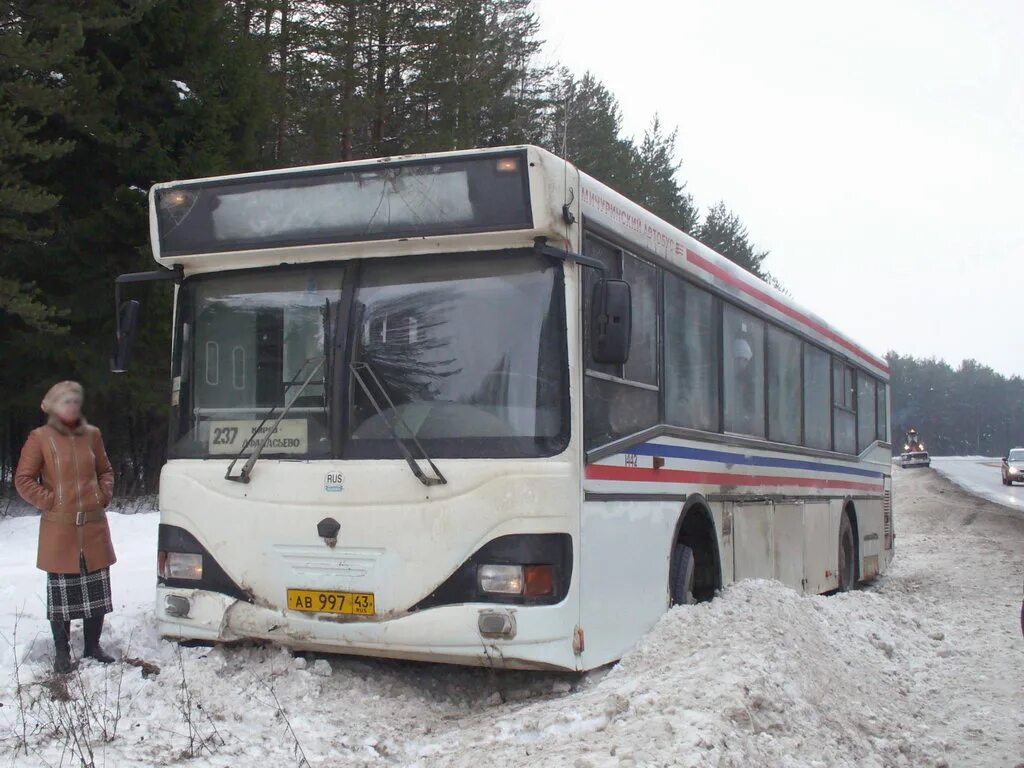 Автобус 442 пермь. МАРЗ 5266. Автобус Киров Кумены. МУП Слободские пассажирские перевозки. Киров Слободской автобус.