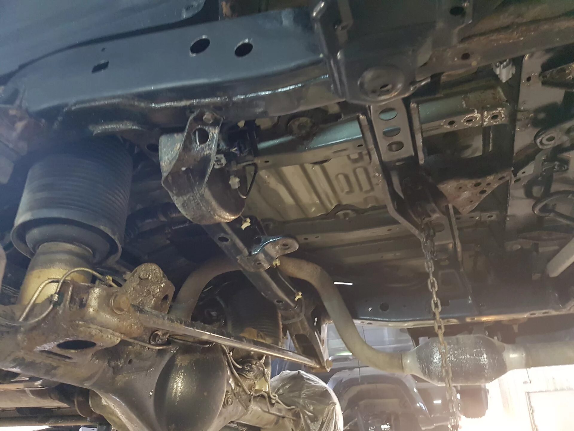 Toyota land cruiser prado днища. Лифт прадо 120. Днище прадо 120. Днище прадо 120. Днище тойота прадо 150.