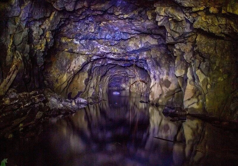 Поселок солнечный хабаровский край рудники. Солнечный горно обогатительный комбинат. Гора иркускан челябинская область. Рудник абагайтуй шахта. Солнечный рудник.