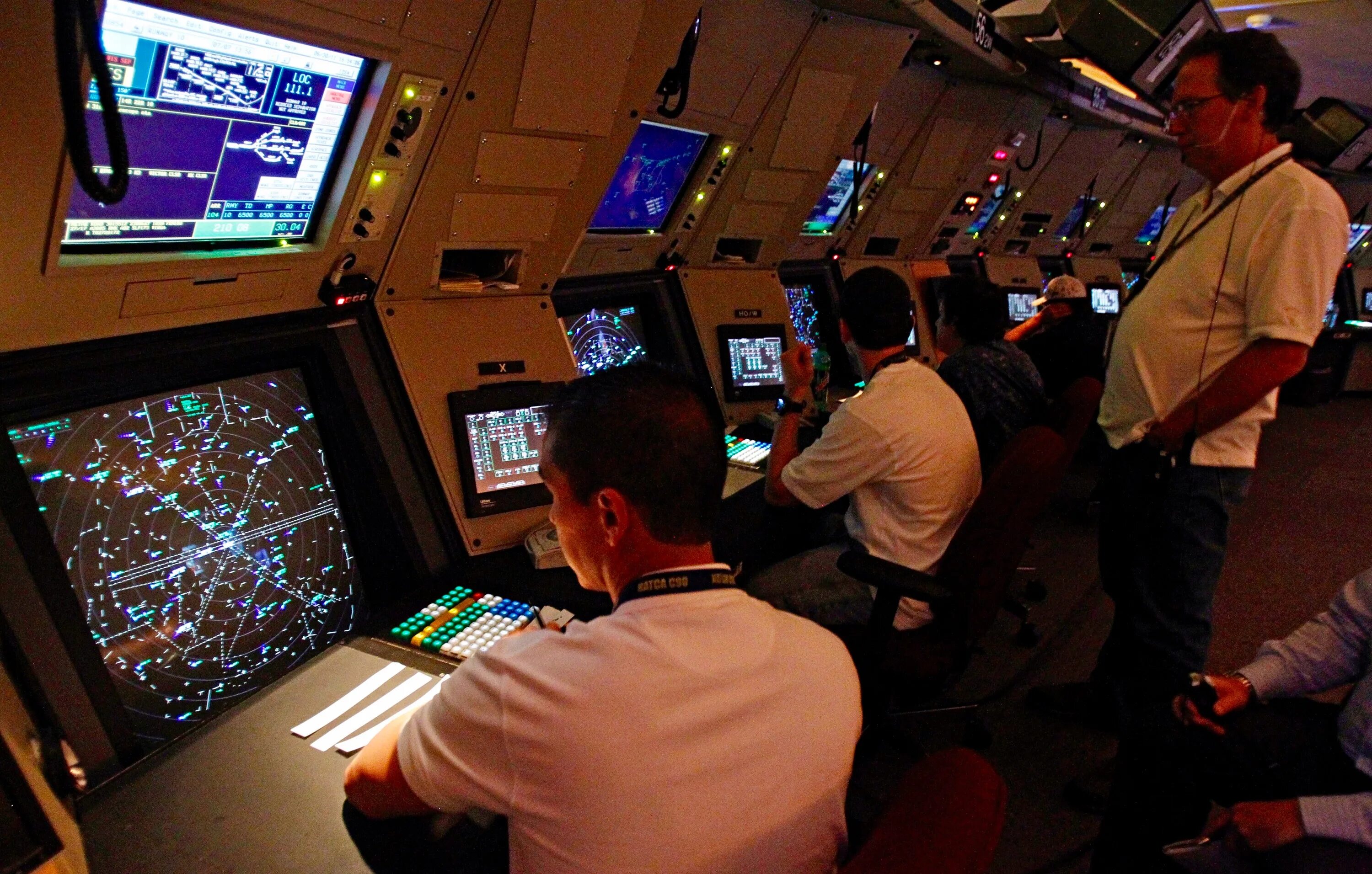 Air Traffic Control Radar. Монитор авиадиспетчера. Авиадиспетчеры. Панель авиадиспетчера. E handling