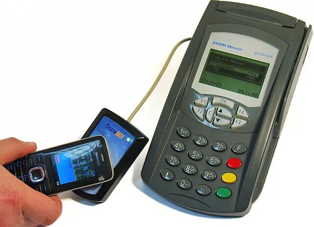Первый телефон с NFC. Первый сенсорный телефон с NFC. Устройств.для прогр.пласт.карт Sagem Monetel Smart. Мобильный платежный терминал телефон