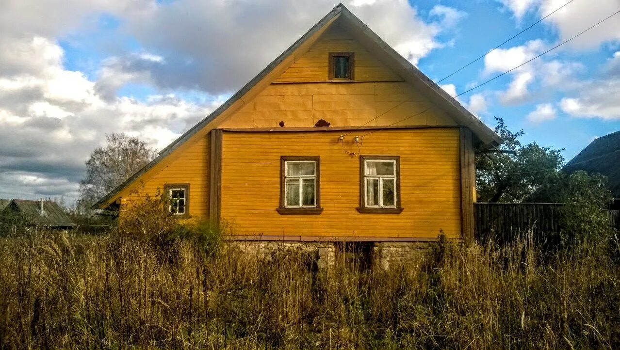 Тешевицы Псковская область. Тешевицы деревня. Хозпостройки Псков. Бревенчатый дом в Псковской области. Авито псков обл