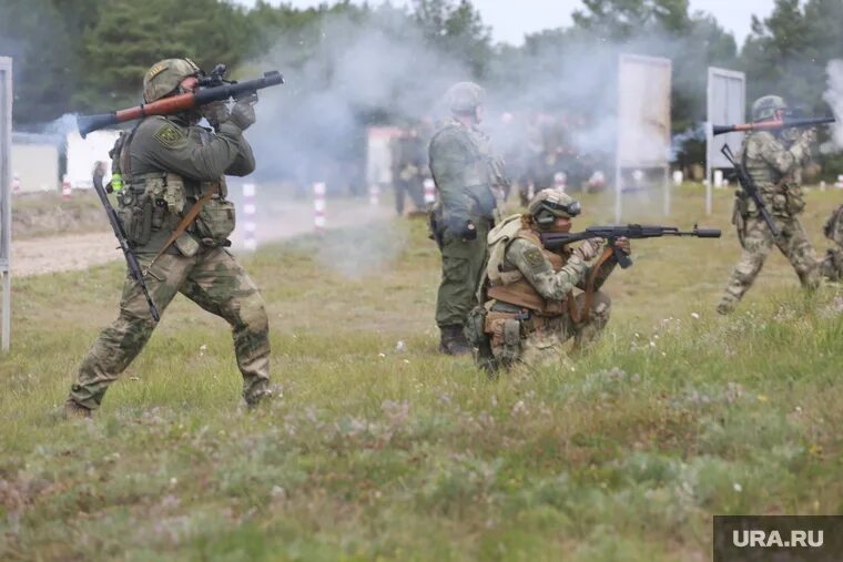 Военные учения. Военные учения России и Китая. Военные учения Украина. Фото российских военных.