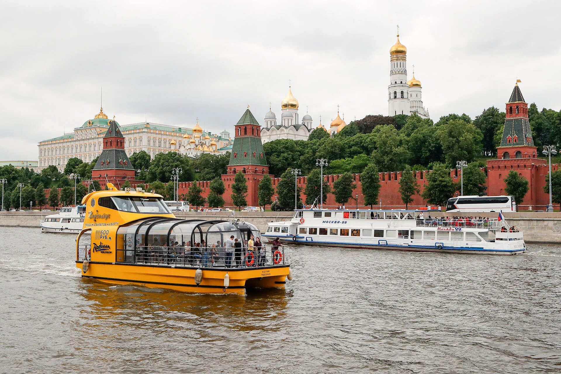Прогулка на трамвае по москве реке