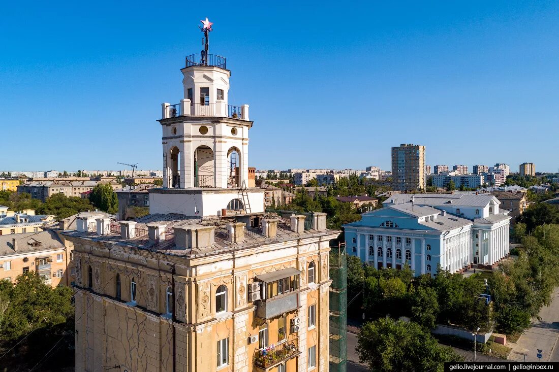 Краснооктябрьский район Волгоград. Дом Водников Волгоград. Башня Волгоград дом Ленина. Волгоград архитектура города.