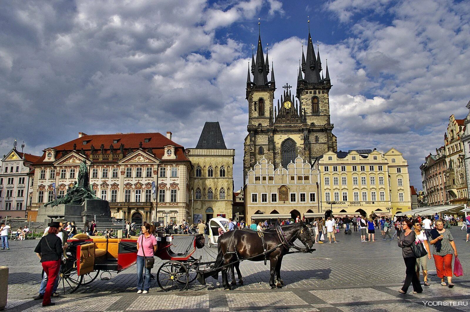 Есть ли в европе. Прага Вена Дрезден. Австрия Вена Староместская площадь. Прага столица Чехии. Прага Дрезден Вена тур.
