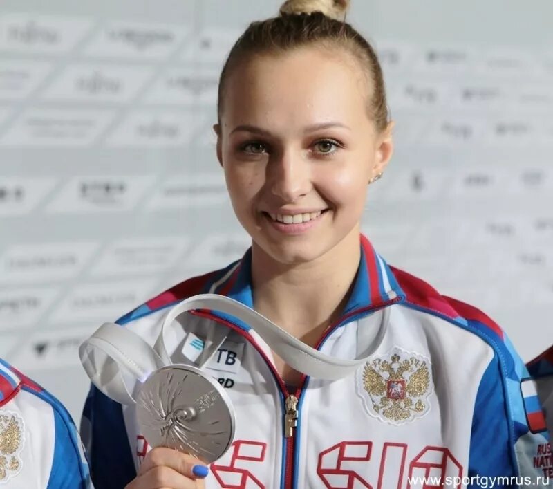 Дарье спиридоновой. Дарья спиридонова гимнастка. Дарья сергеевна спиридонова. Дарья спиридонова спортивная гимнастика. Дарье спиридоновой.