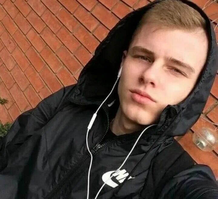 Фото нормальных пацанов. Самые красивые русские парни. Нормальные пацаны. Нормальный пацан картинки. Макаров данил екатеринбург.