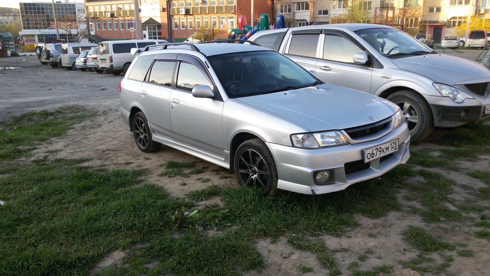 Ниссан вингроуд 11 кузов. Nissan Wingroad y11 2000. Nissan Wingroad y11 Aero. Обвес на Nissan Wingroad y11. Nissan wingroad 2000 года