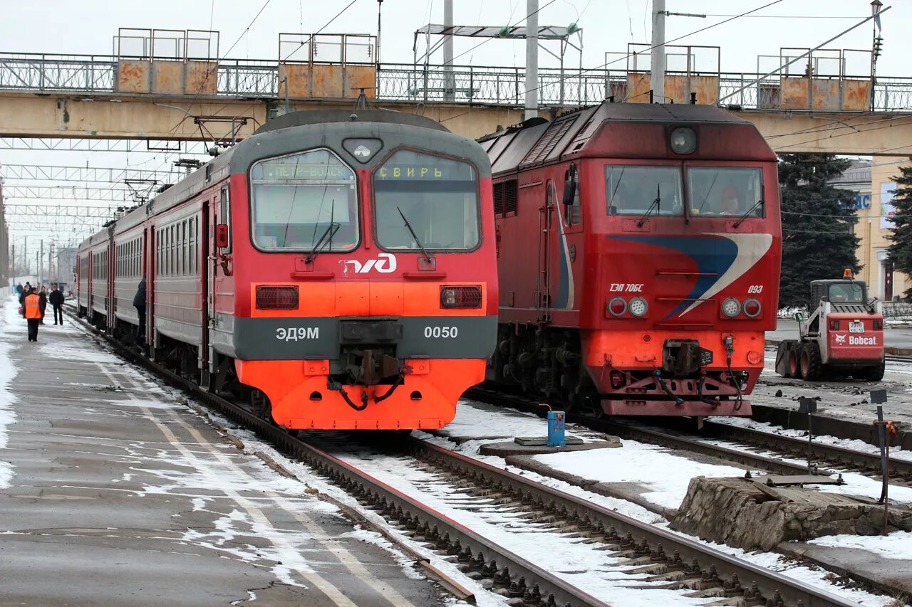 Электричка петрозаводск свирь. Эд9м петрозаводск. Электропоезд карелия. Электричка петрозаводск. Ласточка петрозаводск свирь.