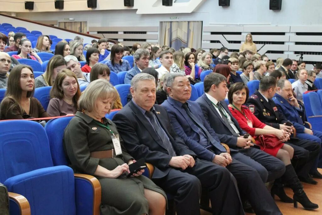 Сайт березовского городского суда кемеровской. Администрация города Березовского Кемеровской обл. Совет народных депутатов Березовский. Березовский Кемерово администрация. Сайт 12 канал Березовский Кемеровская.