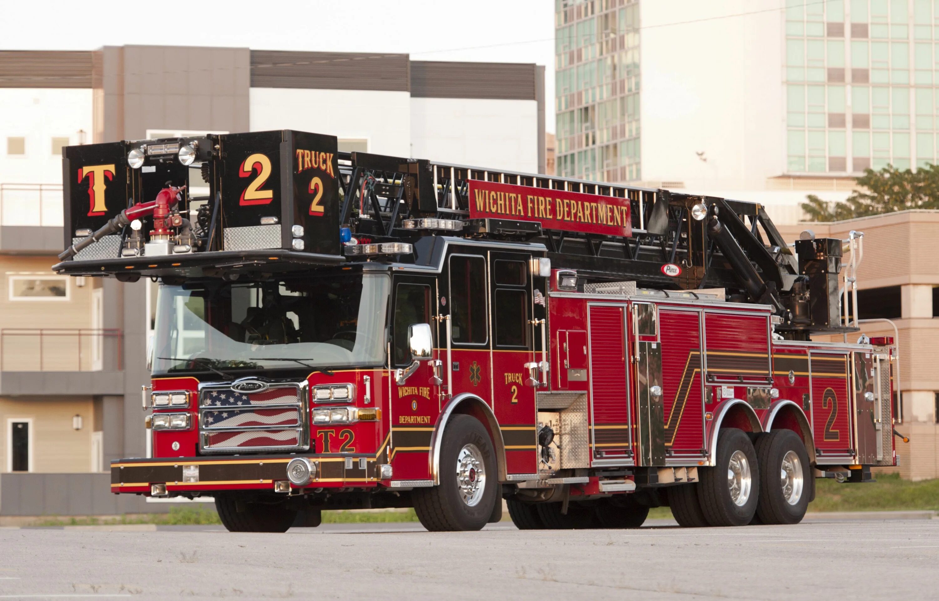 Пожарные машины сша. Пожарные автомобили сша. Современная пожарная машина. Fire track. Fire track.