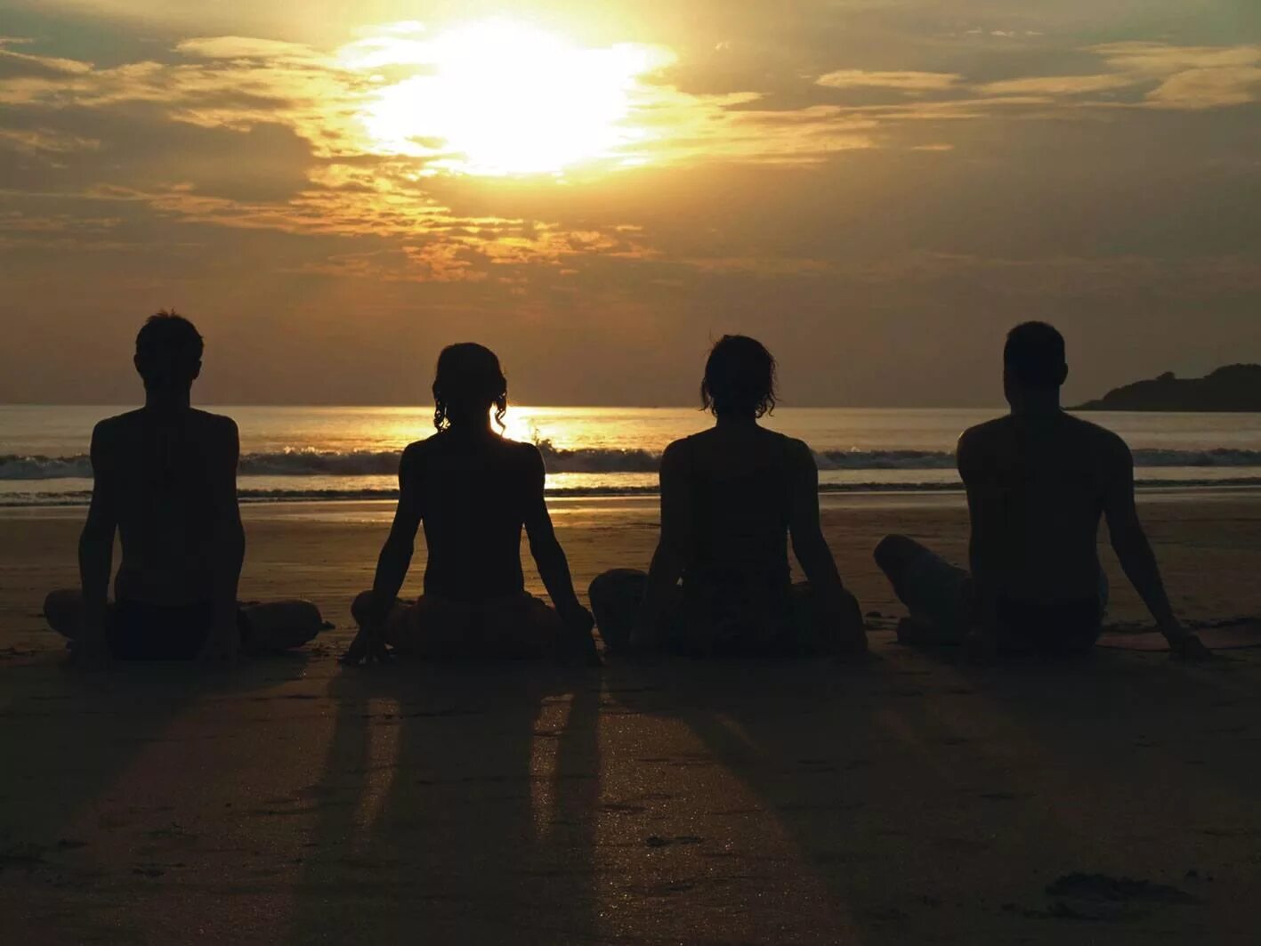 Медитация внимание. Коллективная медитация. Групповая медитация. Совместная медитация. Медитация группа людей.