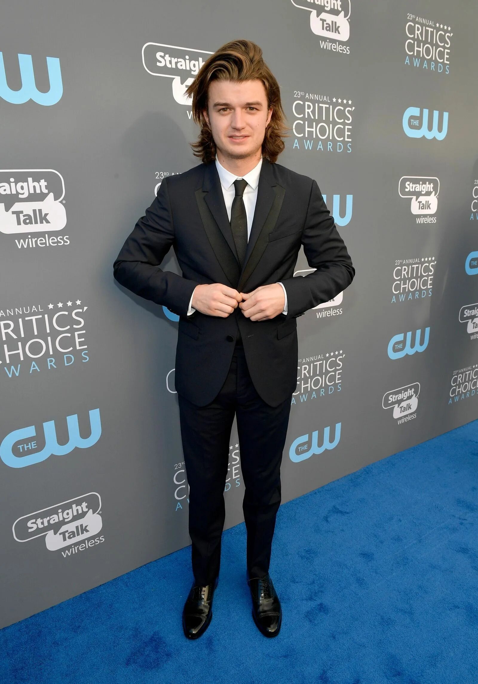 Кири аватар 2. Сигурни уивер аватар 2. Joe keery. Joe keery. Джо кири фото.