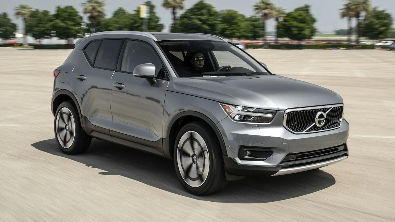 Сх 40. Volvo xc40 t4. Volvo xc40 2016. Вольво xc40 коричневый. Volvo xc40 2019.