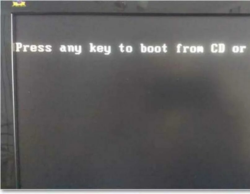 При установки виндовс press any key. Press any key to boot from cd or dvd. press any key to boot from cd. загрузка с диска нажмите любую клавишу. boot from cd.