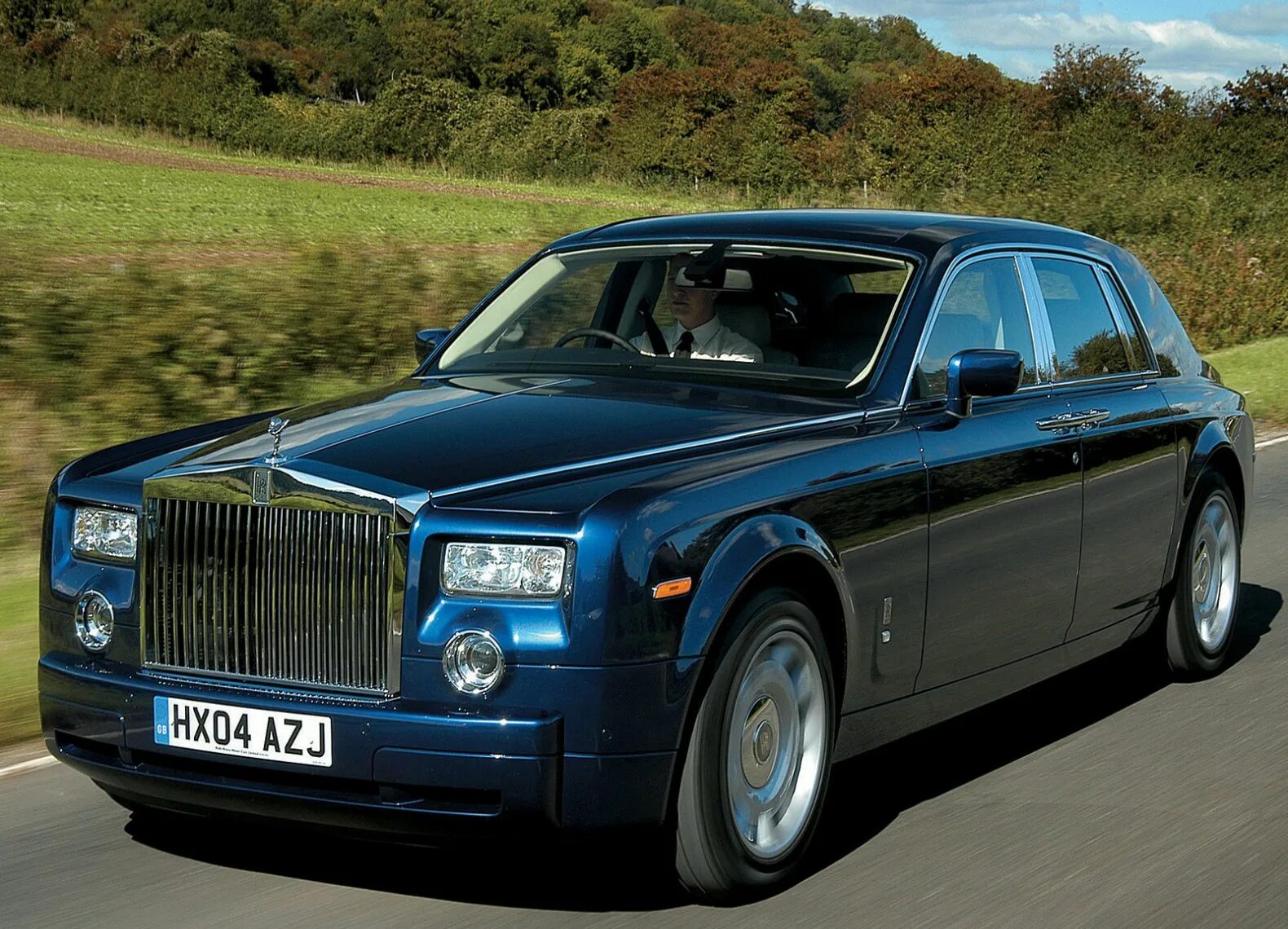 Где роллс ройс. Роллс Ройс Фантом. Роллс Ройс Фантом 2003. Rolls Royce Phantom 2004. Машина Rolls Royce Phantom.