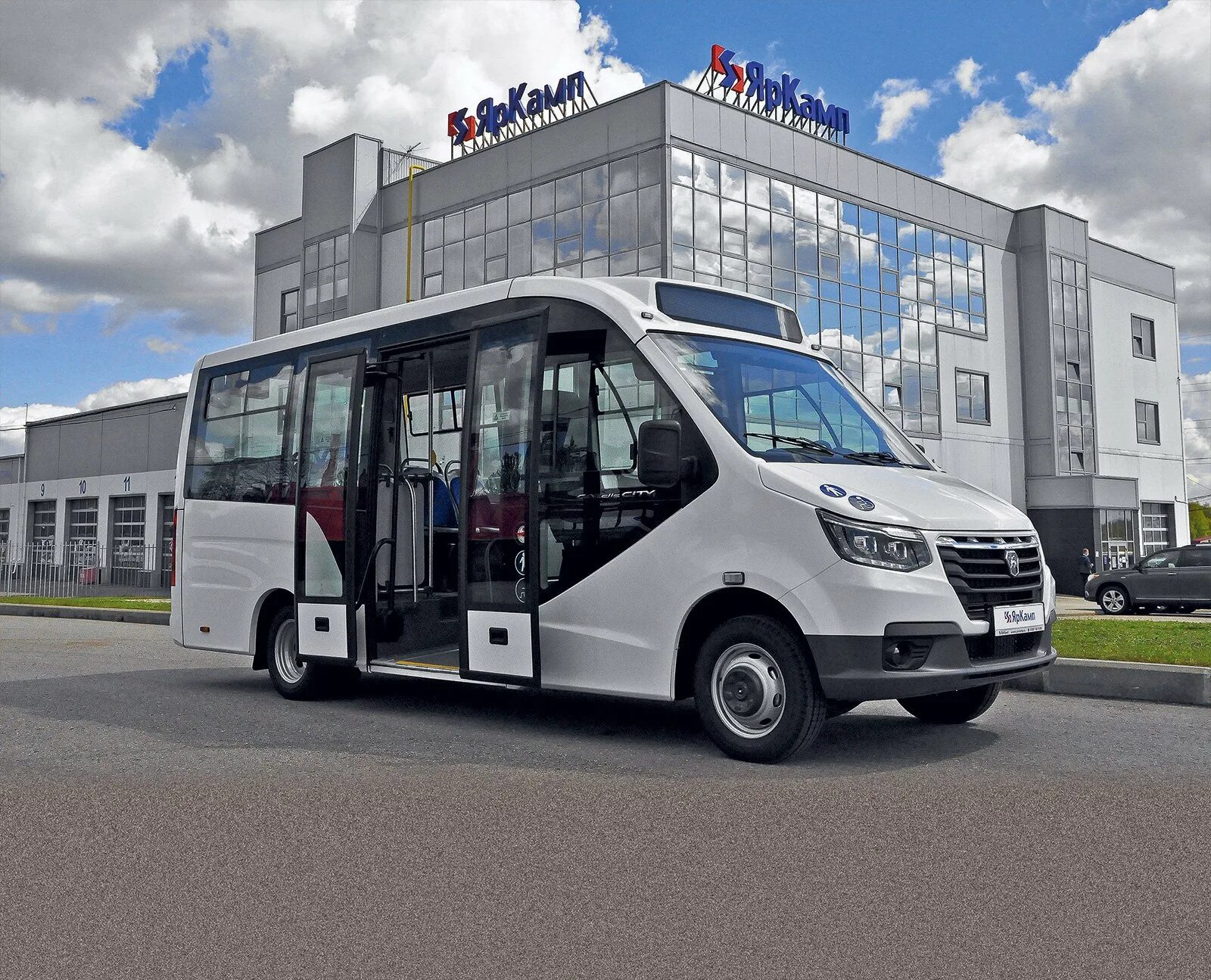 Заключен контракт на поставку 15 низкопольных ГАЗелей City в Псковскую область О