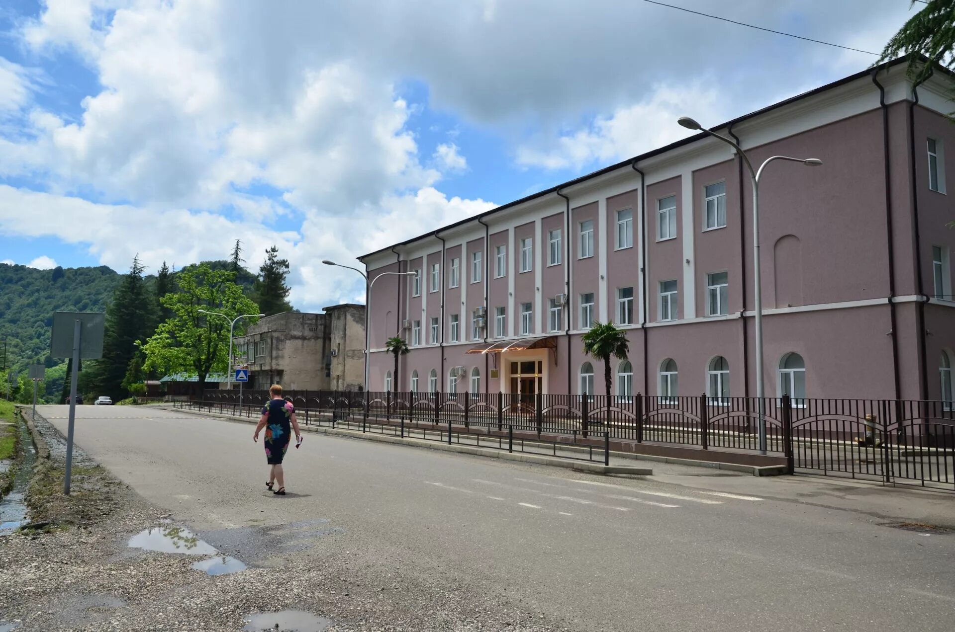Абхазия в ноябре. 1993 год. Город герой ткуарчал абхазия. Радон ткуарчал. Абхазия ткварчели акармара.