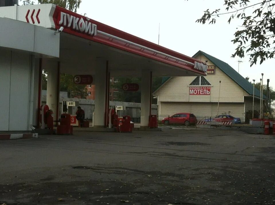 Щелковское шоссе лукойл. Камеры нарушений минское шоссе напротив азс лукойл. Строительный рынок 108 км минского шоссе. Азс ортк на карте. Минское шоссе автозаправка.