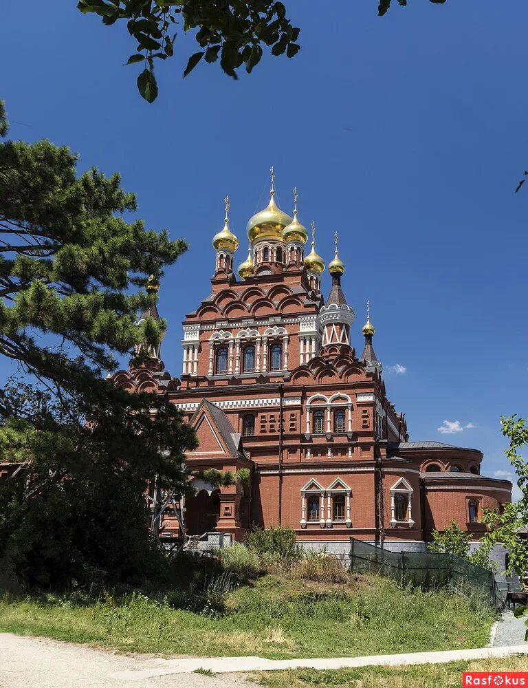 Топловский монастырь в крыму. Крым тополевка монастырь св параскевы. Троицкий собор топловский монастырь. Топловский монастырь храм параскевы. Топловский монастырь храм параскевы.