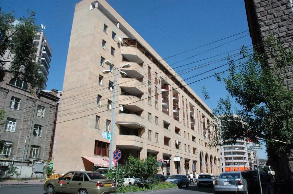 Ереван сити вега. Defense housing erevan. Azerbaijan government house icon png. Жилой комплекс “dream house” ереван антараин. Villa avenue ереван.