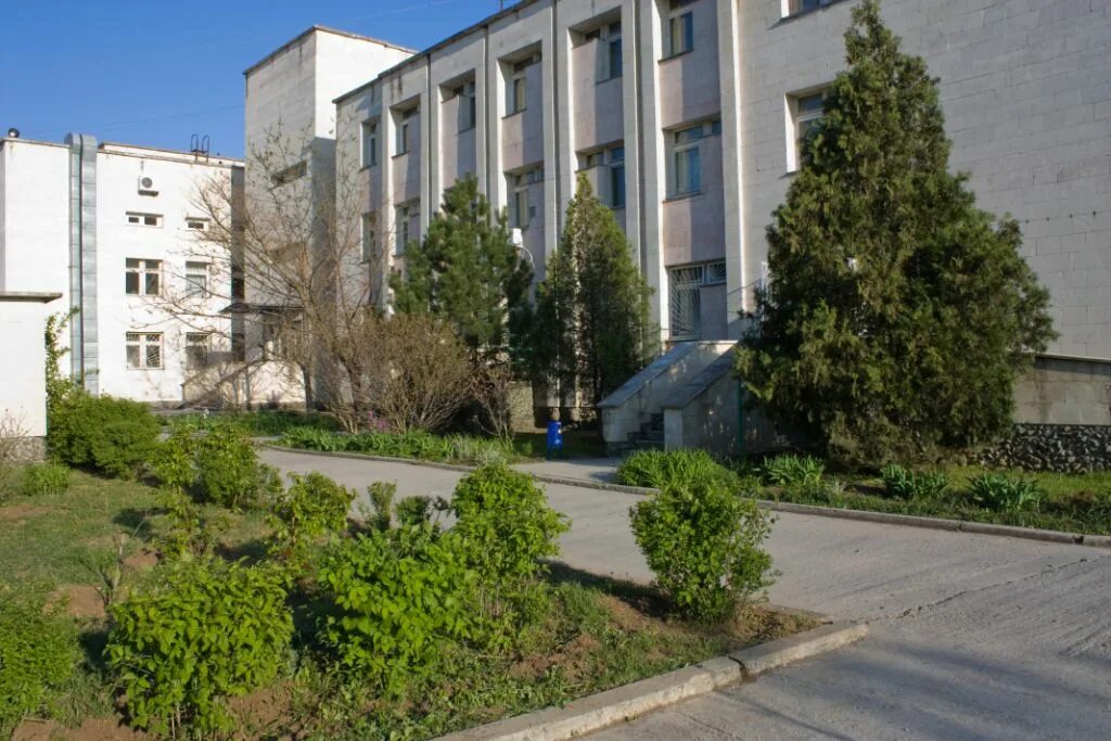 Евпатория 1 гор больница. Гбуз рк евпаторийская городская больница. Городская больница евпатория. Евпаторийская городская больница евпатория. Евпаторийская городская больница евпатория.