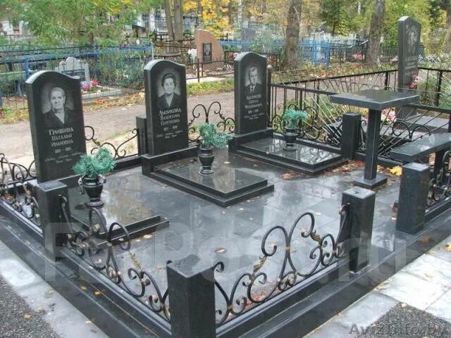 Коричневые памятники купить памятник из коричневого гранита, цены, фотографии.
