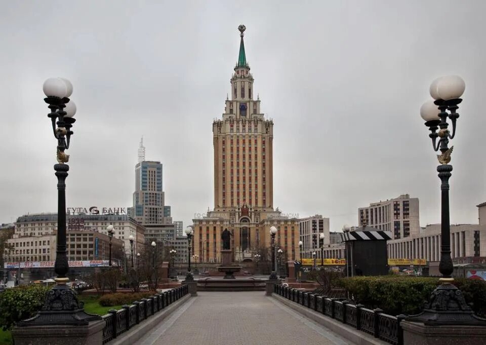 хилтон москоу ленинградская. гостиница ленинград сталинская высотка. гостиница хилтон москва ленинградская. высотка гостиница ленинградская. гостиница ленинградская сталинская высотка.