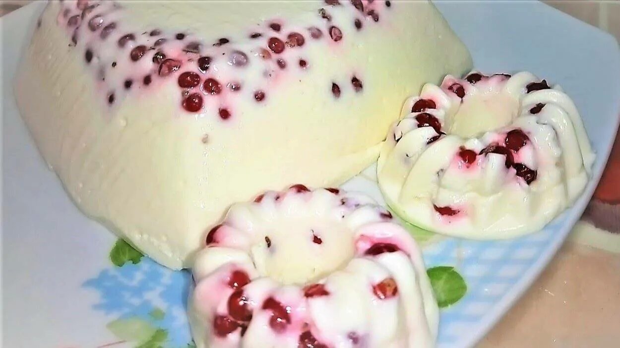 Пирожное бланманже. Бланманже рецепт со сметаной. Бланманже рецепт со сметаной. Бланманже творожное с фруктами. Бланманже рецепт со сметаной.