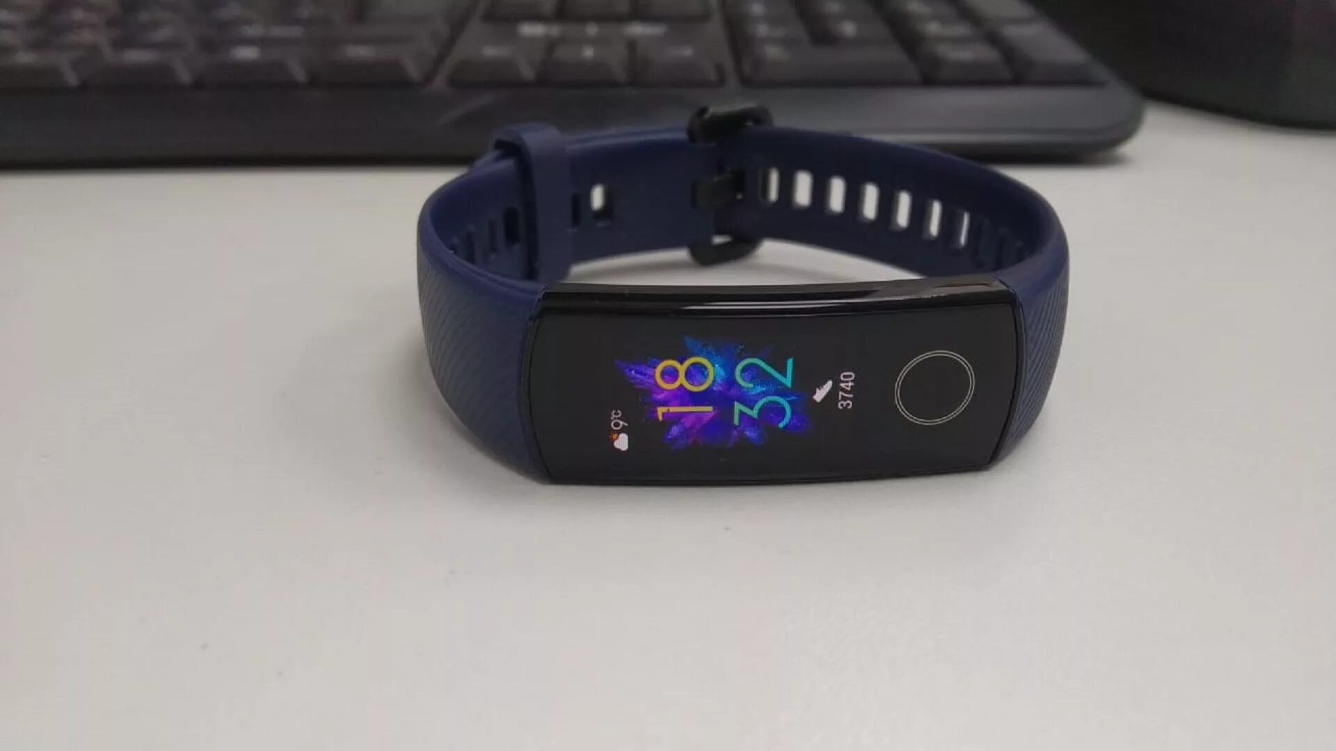 Смарт часы хонор банд 5. Смарт браслет Honor Band 4. Часы хонор банд 5. Смарт-браслет Honor Band 5. Смарт браслеты Honor 4.