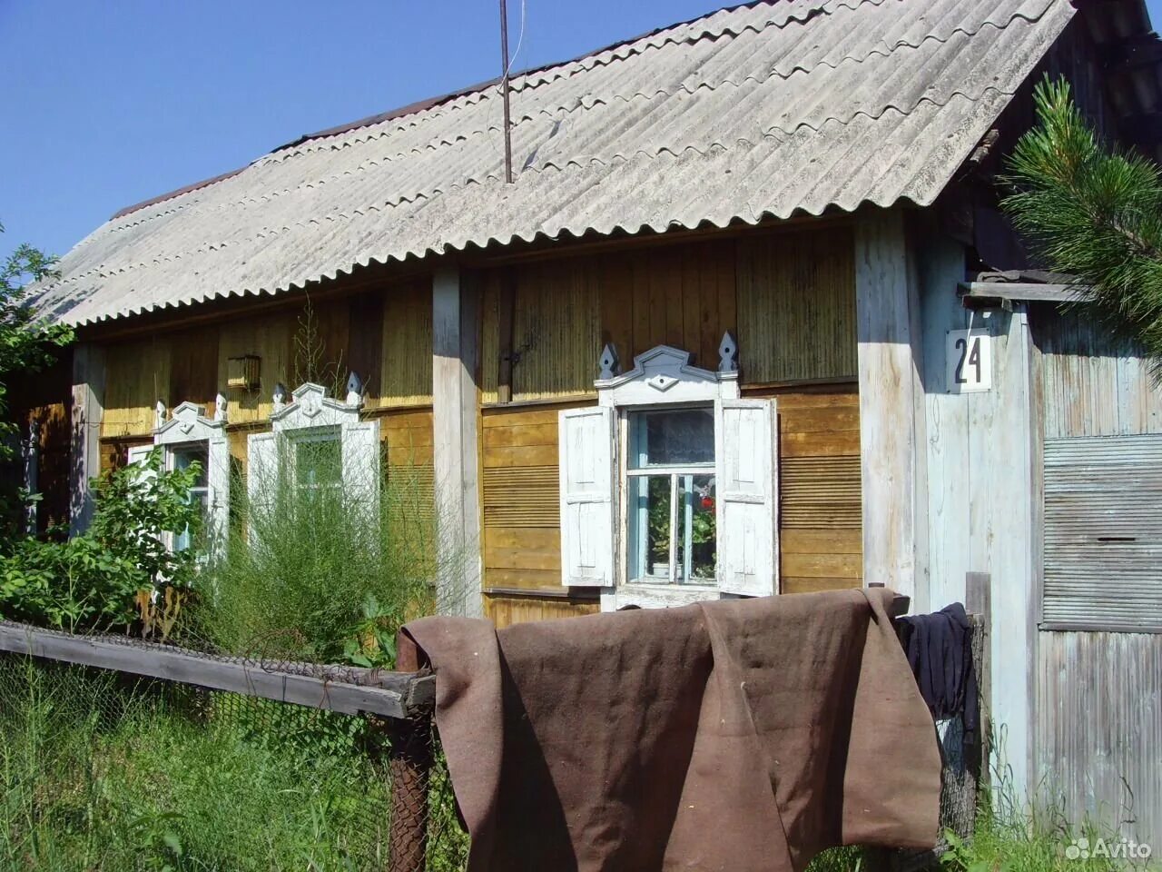 Купить недвижимость в омской области. Обычный дом в Таре на земле. Барахолка в Таре Омской области.