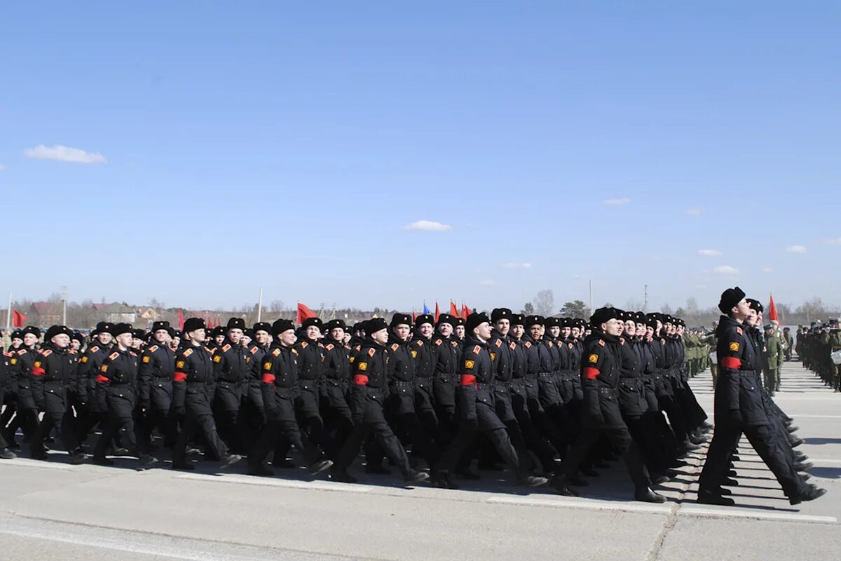 Парад Победы Тверские суворовцы. Тверское Суворовское военное училище на параде. Алабино репетиция парада. 9 Мая Краснознаменск парад. Подготовка к параду победы