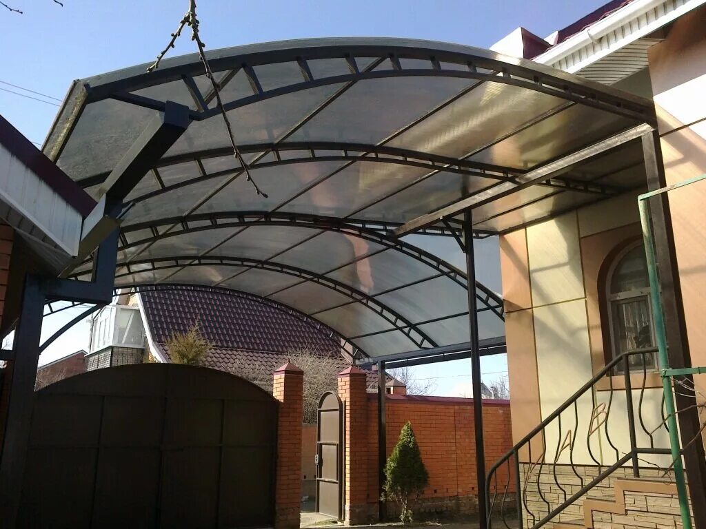 5х6. Навес для машины из поликарбоната. Металлические навесы для автомобилей. Двухъярусный навес. Навес 3х5 односкатный.