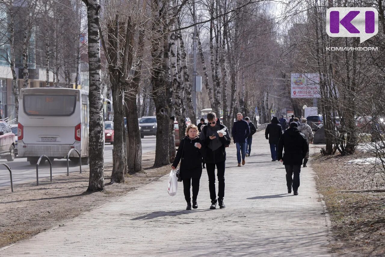 Сыктывкар в апреле. Сыктывкар снег 22 мая. Снег в апреле. Снег в апреле фото.