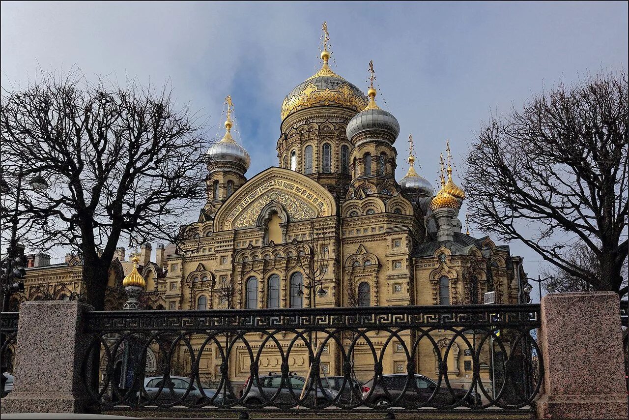 Церковь успения пресвятой богородицы санкт-петербург. Церковь успения пресвятой богородицы санкт-петербург. Храм успения петербург. Храм успения пресвятой богородицы в санкт-петербурге. Собор на васильевском острове на набережной.