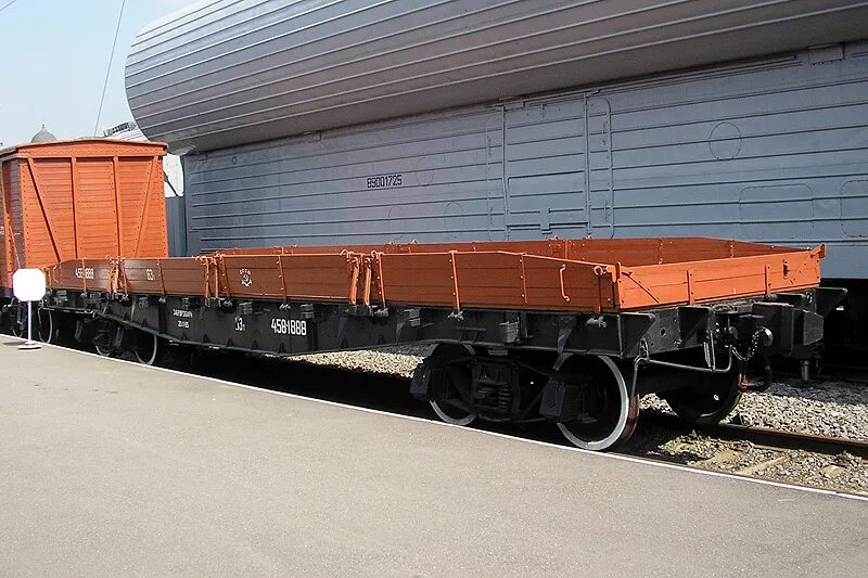 Железнодорожный вагон платформа. 4 - Осная ж.д. платформа. Платформа с металлическими бортами . 13-Н451. Вагон платформа 4х осная с бортами. 4-Осная платформа, модель 13-192.
