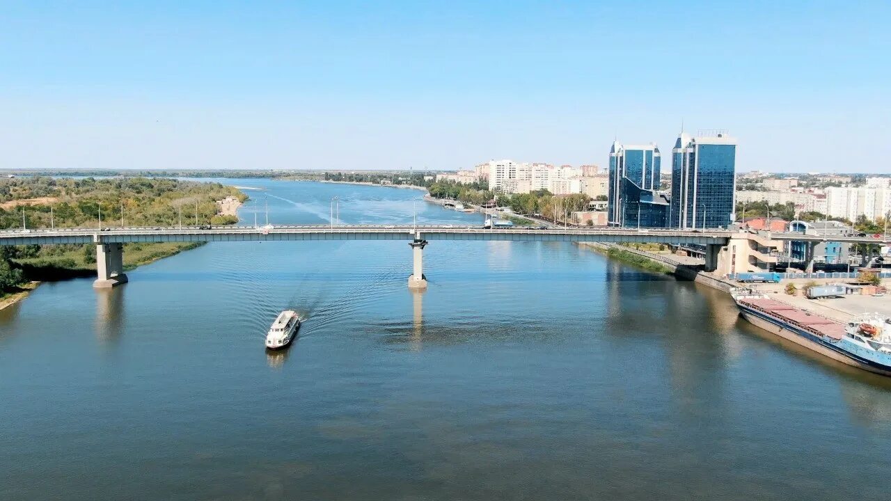 Реальное время в астрахани. Новый мост Астрахань. Река Волга Астрахань. Астрахань Волга новый мост. Новый мост через реку Волга в Астрахани.