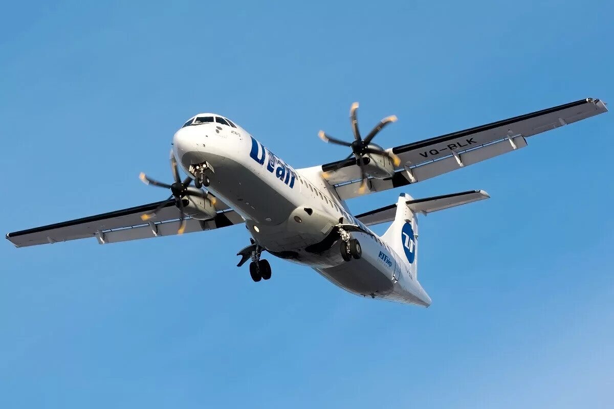 Atr 72 utair. Atr atr 72 самолет. atr 72-500 самолет. atr 72 самолет utair. атр 72-500.
