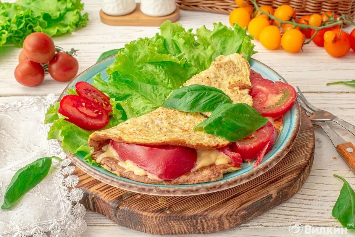 Овсяноблин рецепт вкусно и быстро. Овсяноблин сыр помидор. овсяноблин пп. пп овсяноблин на завтрак. овсяноблин с сыром и помидорами.