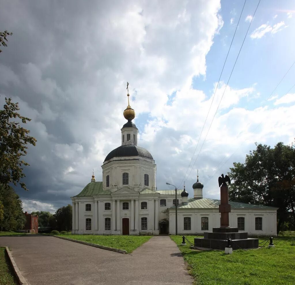 Храм введения вязьма. Вязьма храм рождества богородицы. церковь рождества пресвятой богородицы вязьма. рождественская церковь вязьма. город вязьма смоленской.