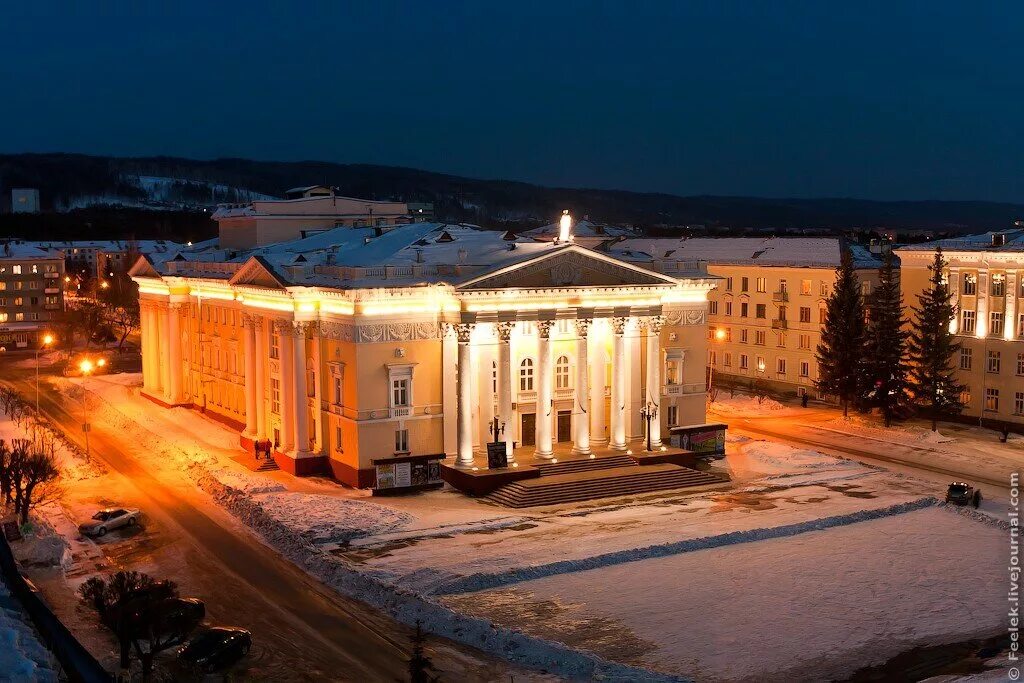 Железногорск красн край. Железногорск центр города. Зато Железногорск Красноярского края. Железногорск Красноярский край центр города. Площадь Железногорска Красноярского края.