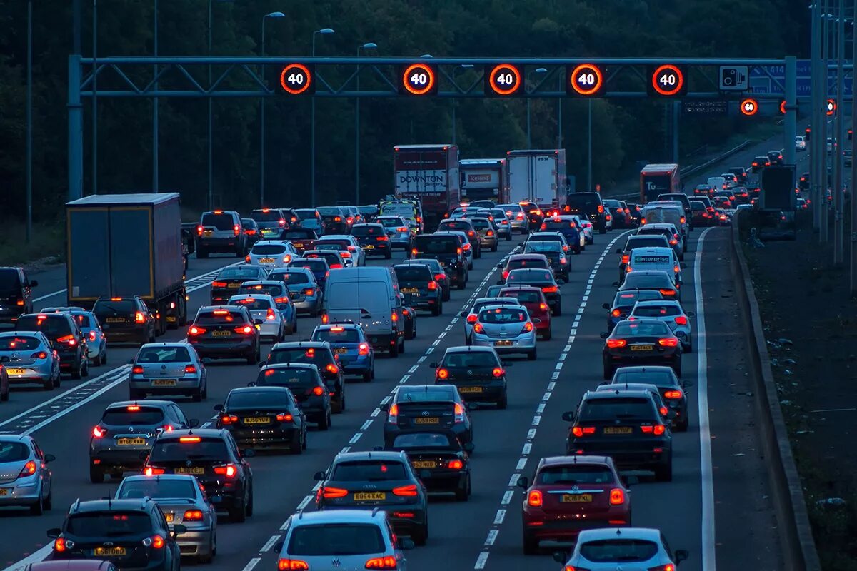 Where traffic. Трафик на дороге. Оживленная трасса. Движение машин на дороге. Пробка на дороге.