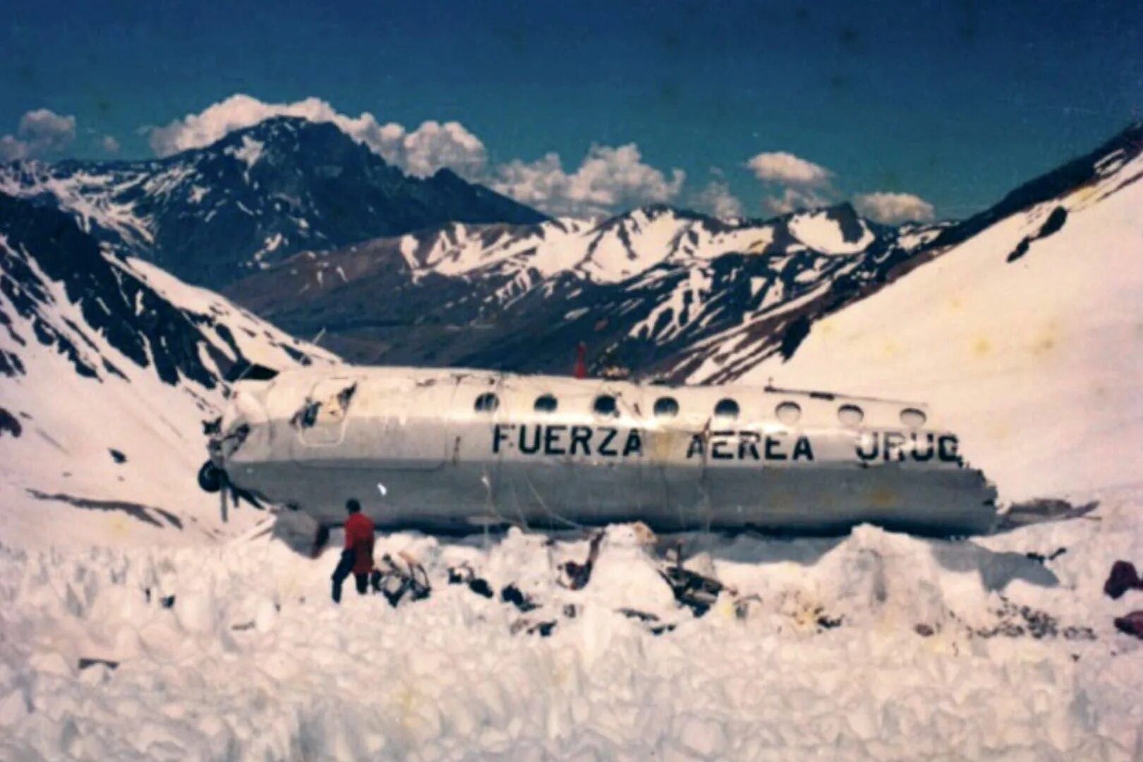 Самолет разбившийся в Андах в 1972. 571 Уругвайских ВВС В Андах. Уругвай авиакатастрофа