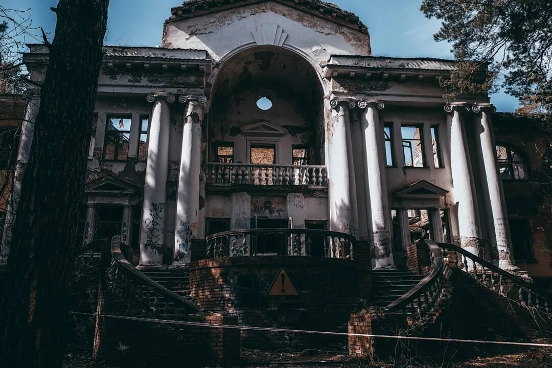 Заброшка санаторий речкуновка. Заброшка санаторий речкуновка. Санаторий речкуновский бердск заброшенный. Санаторий речкуновский бердск заброшенный. Заброшенный санаторий новосибирск.