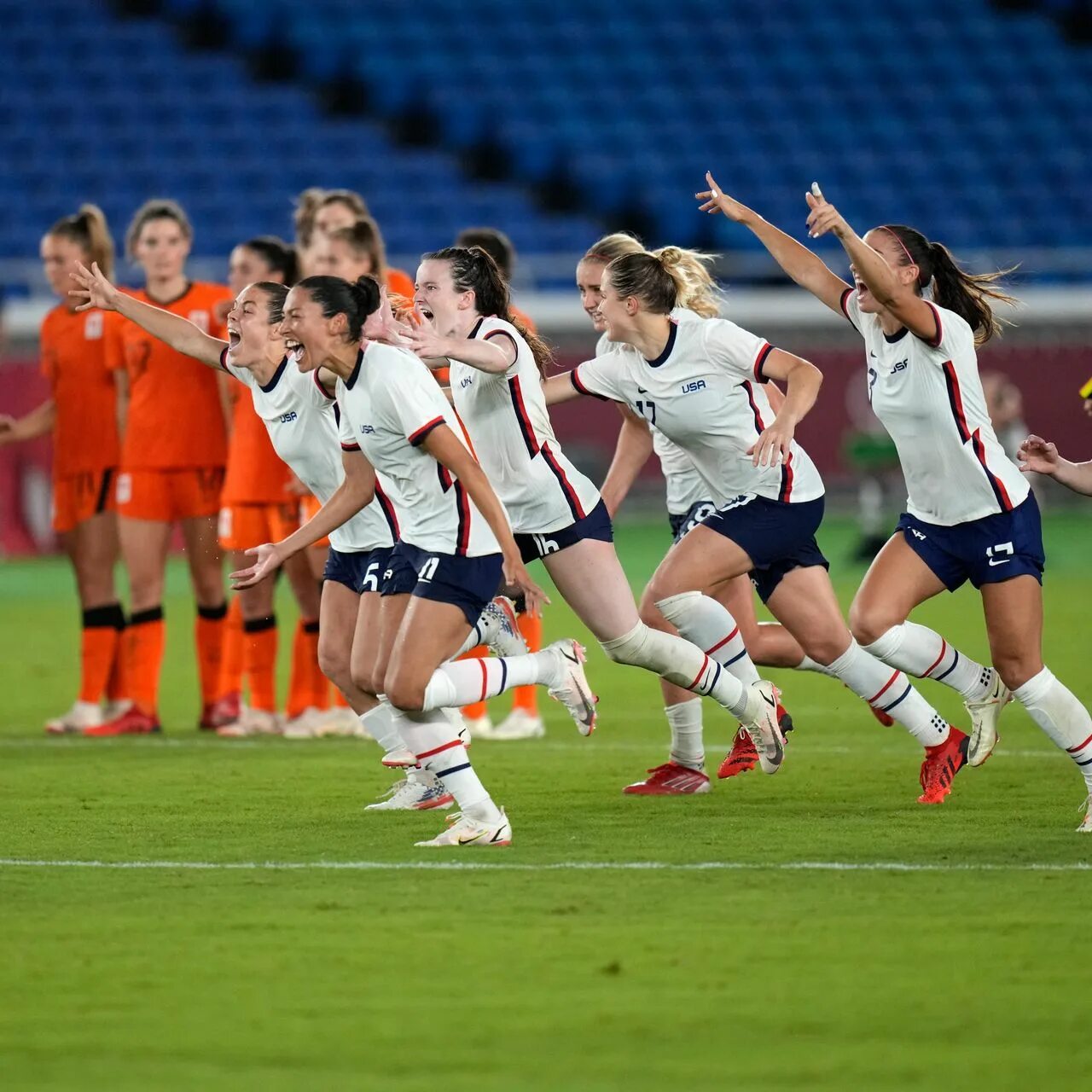 Женский футбол результаты. Female soccer team. Чемпионат по женскому футболу. Женская команда атлетико мадрид. Женская сборная цска.