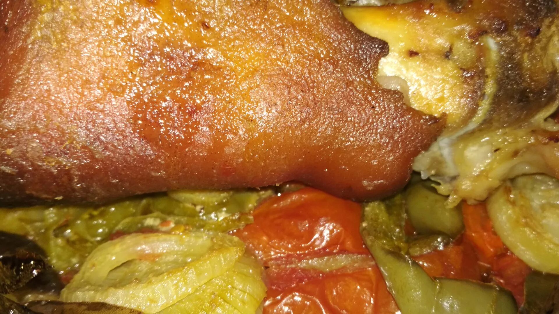 Маринуем свиную рульку для духовки