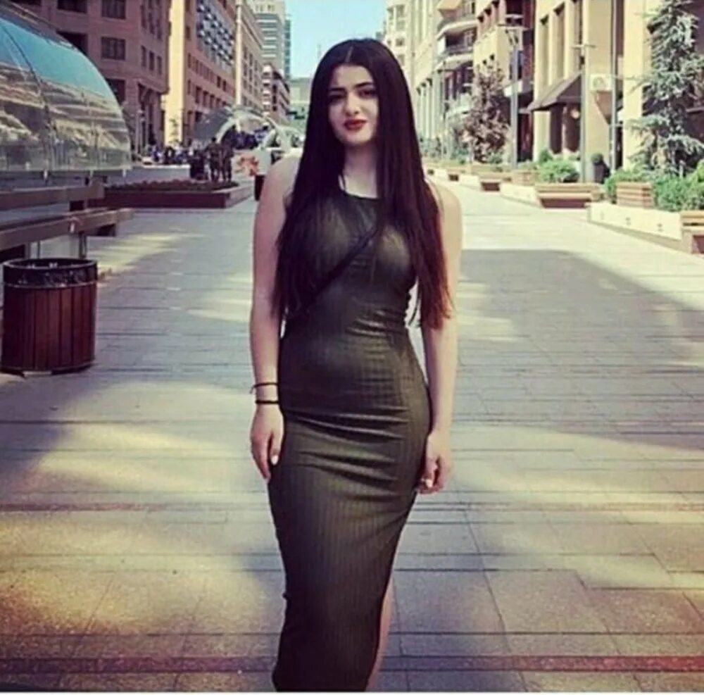 длинное обтягивающее платье. чеченка тасмина алиева. осетинка амина царикаева. модель наташа энциноза (natascha encinosa). Jailyne ojeda ochoa.