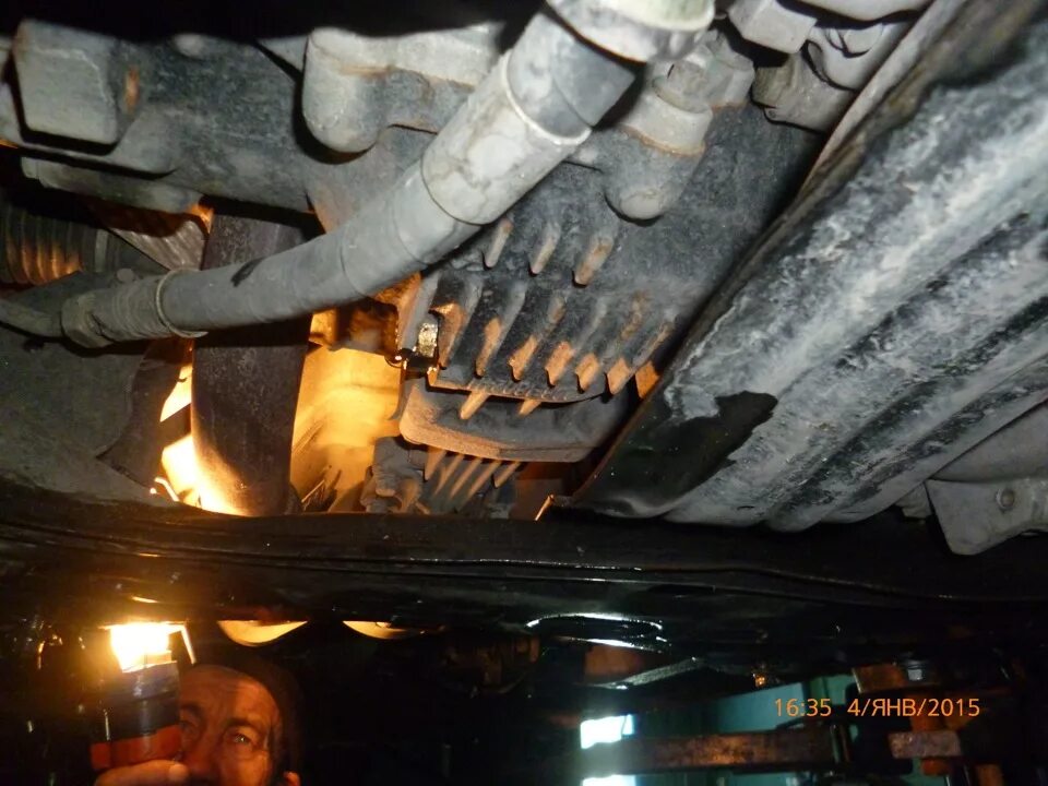 4. замена масла тигго 4 про. вариатор чери тигго. заливная пробка на коробке чери тигго т11. замена масла в двигателе чери тигго.