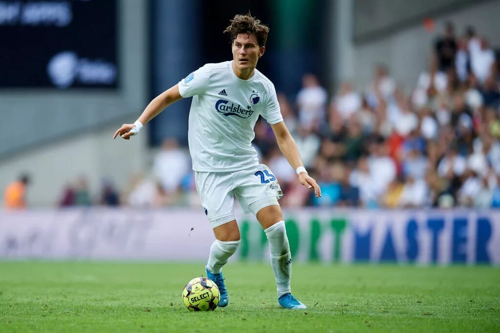 Йонас винд. Jonas wind. Йонас марголдас. Вольфсбург. Йонас рикконен.